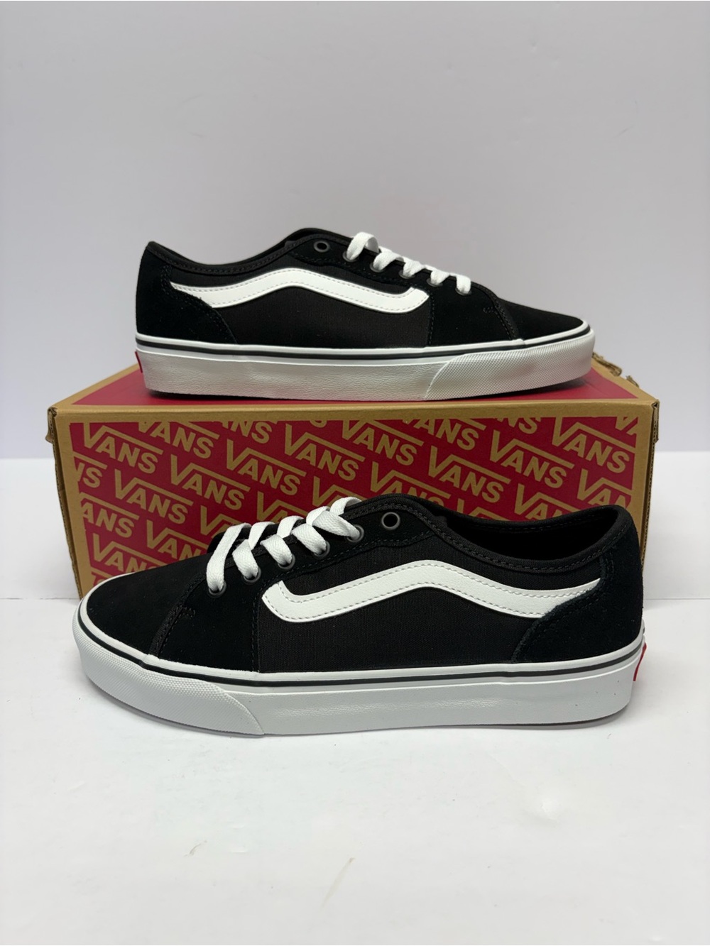 Vans Black and White Men’s Low-Top Sneakers